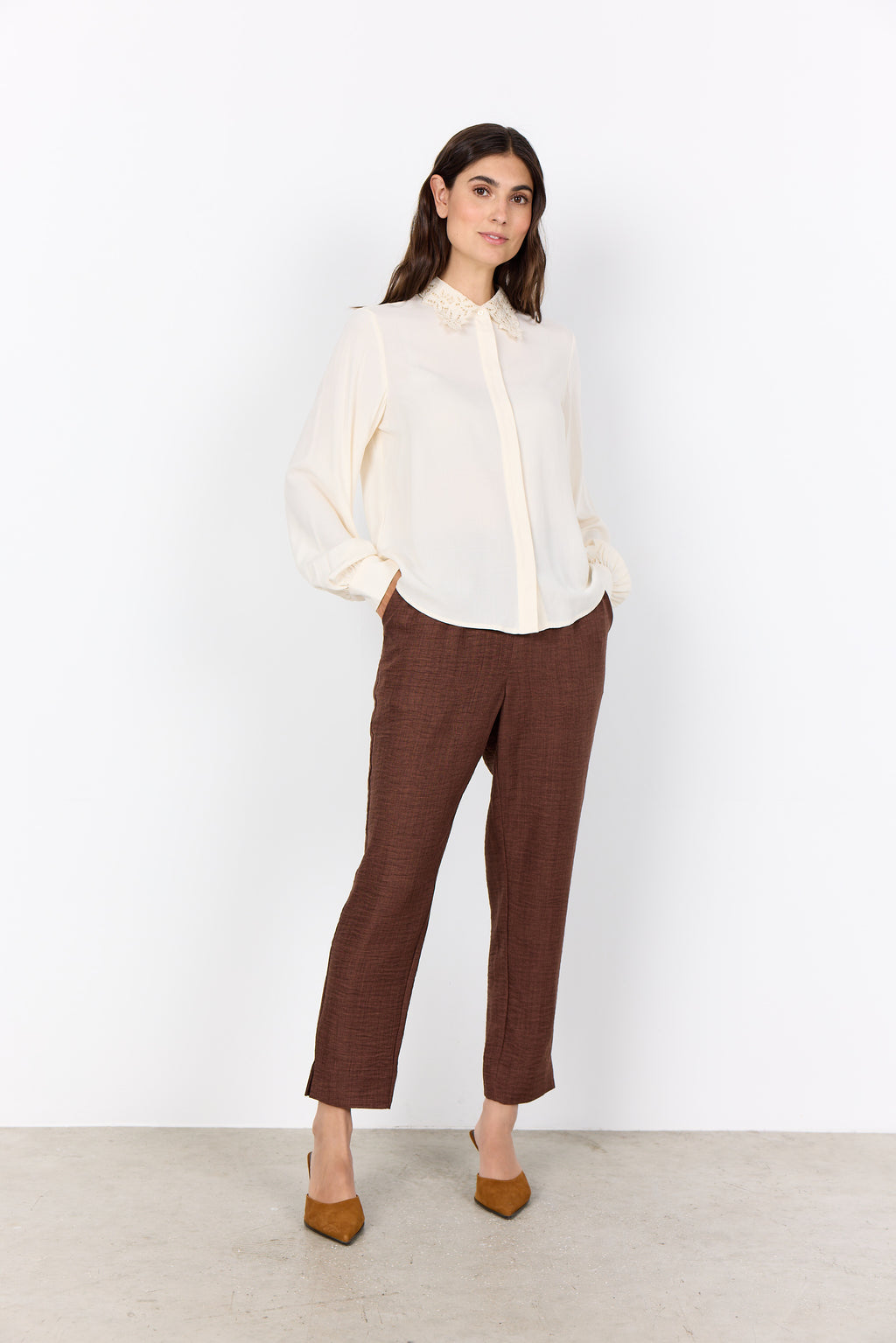 Radia Lace Collar Long Sleeve Blouse