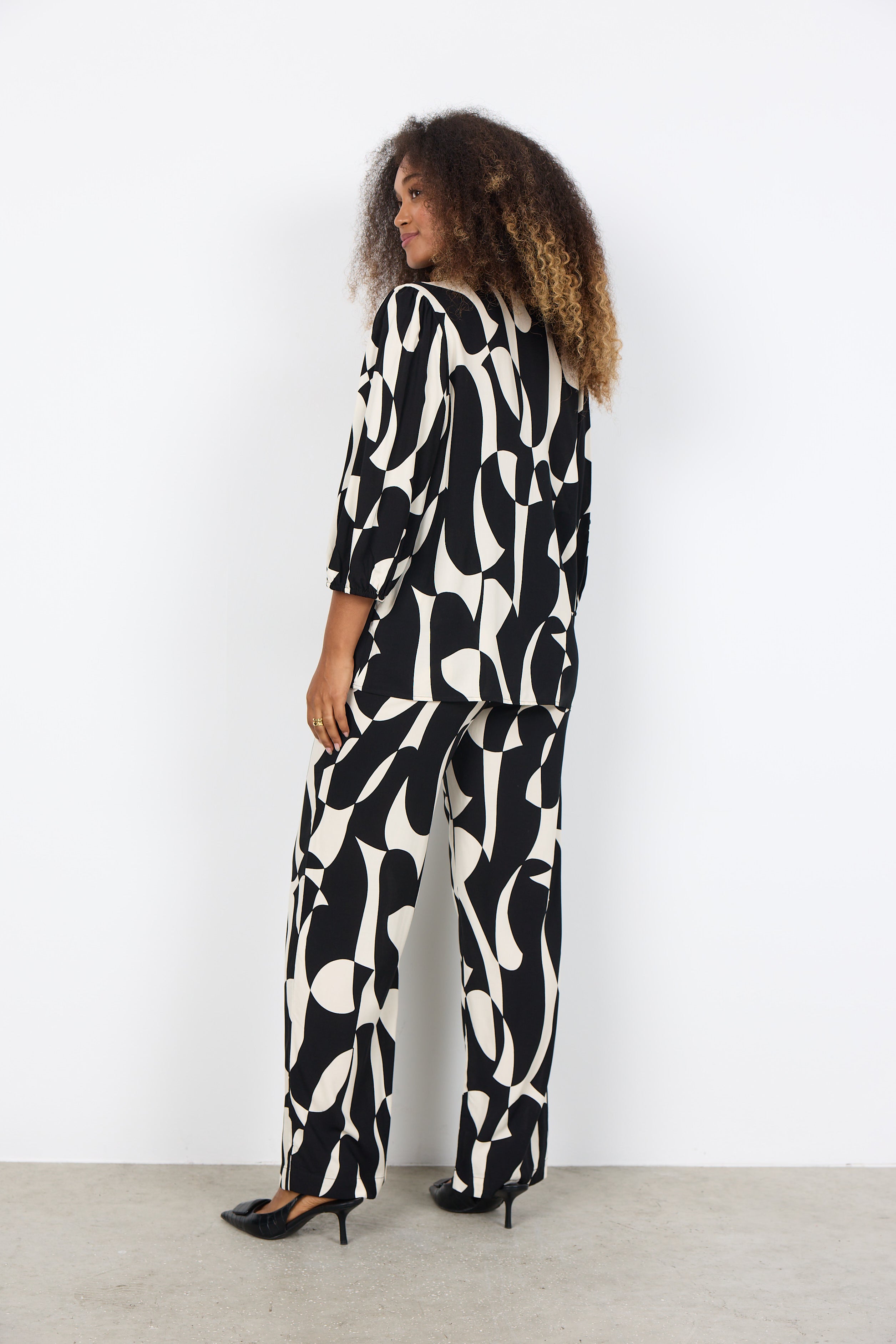 Chanise Geometric 3/4 Sleeve Blouse