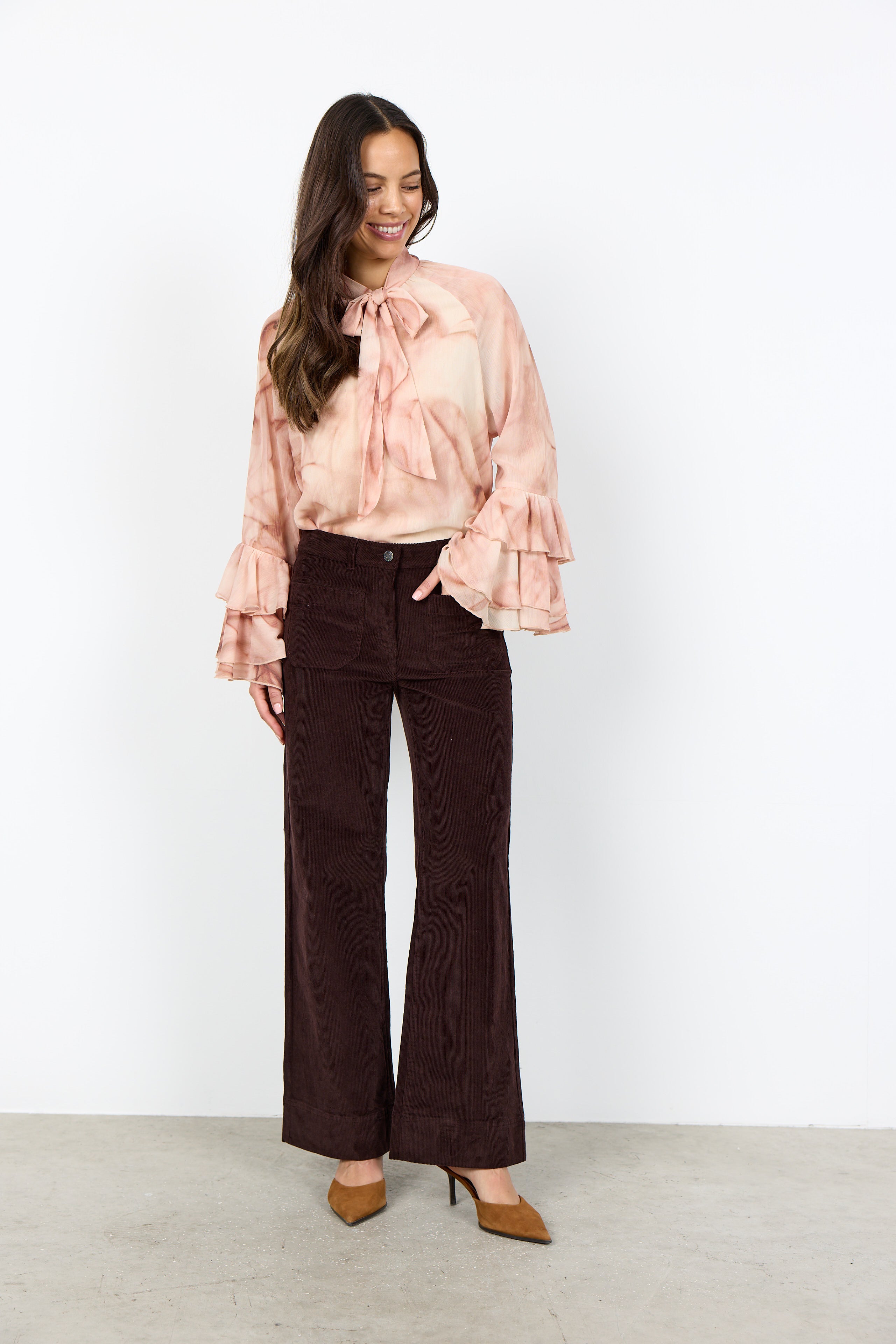 Helin Wide Leg Patch Pocket Corduroy Pants