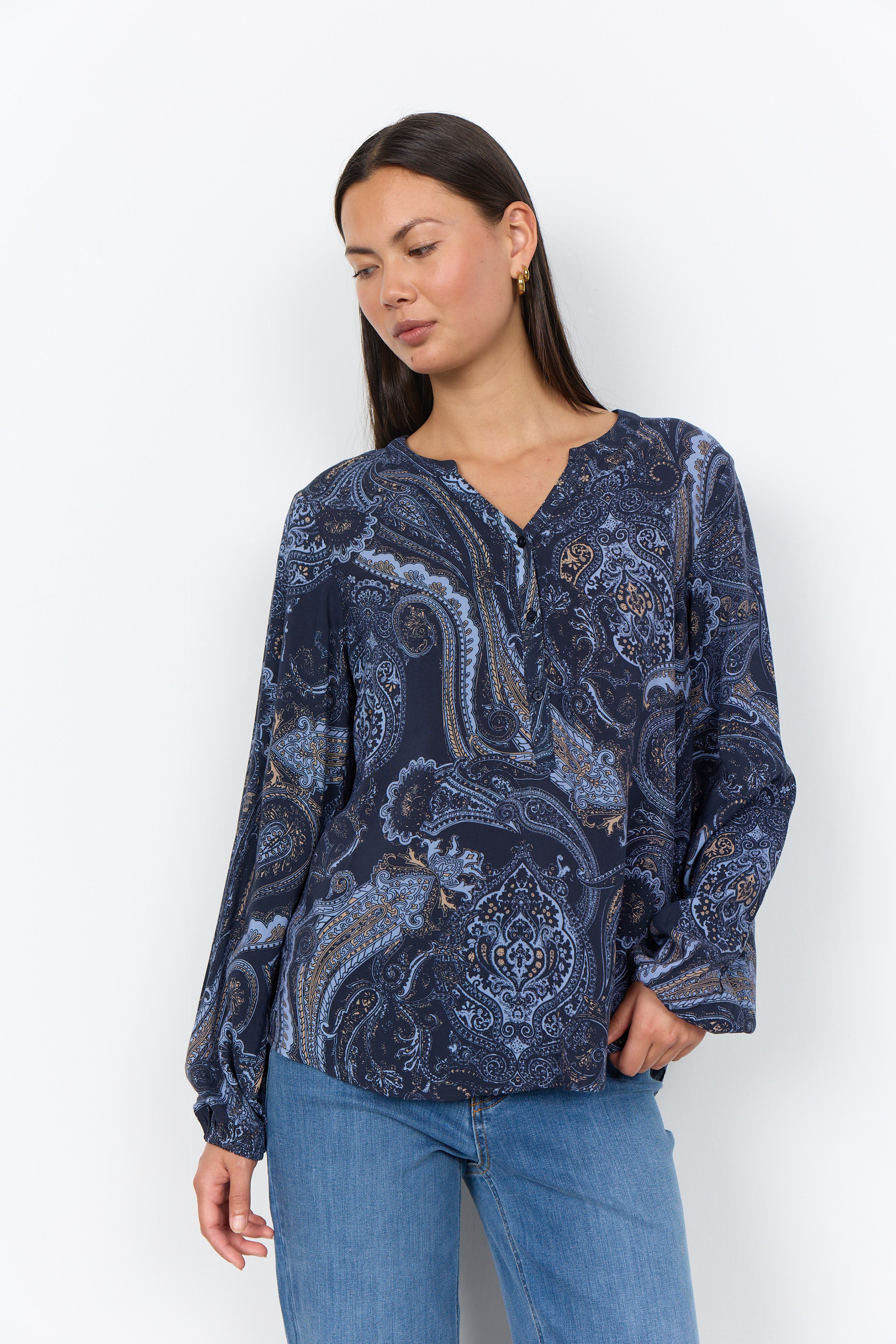 Halna V-Neck Paisley Print Blouse