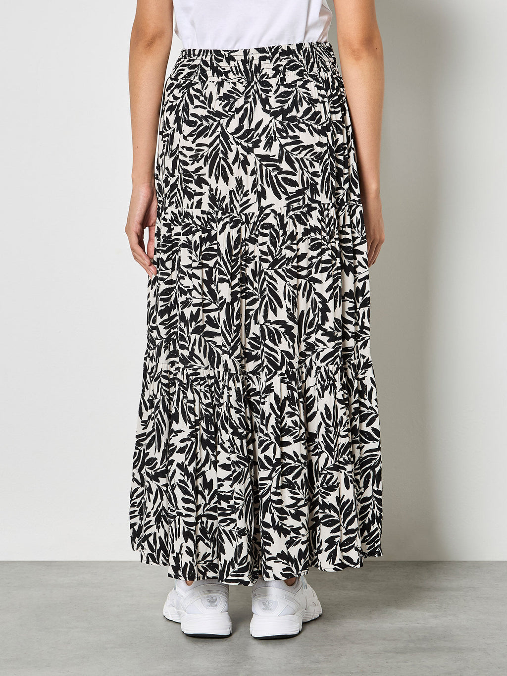 Leaf Print Tiered Midi Skirt