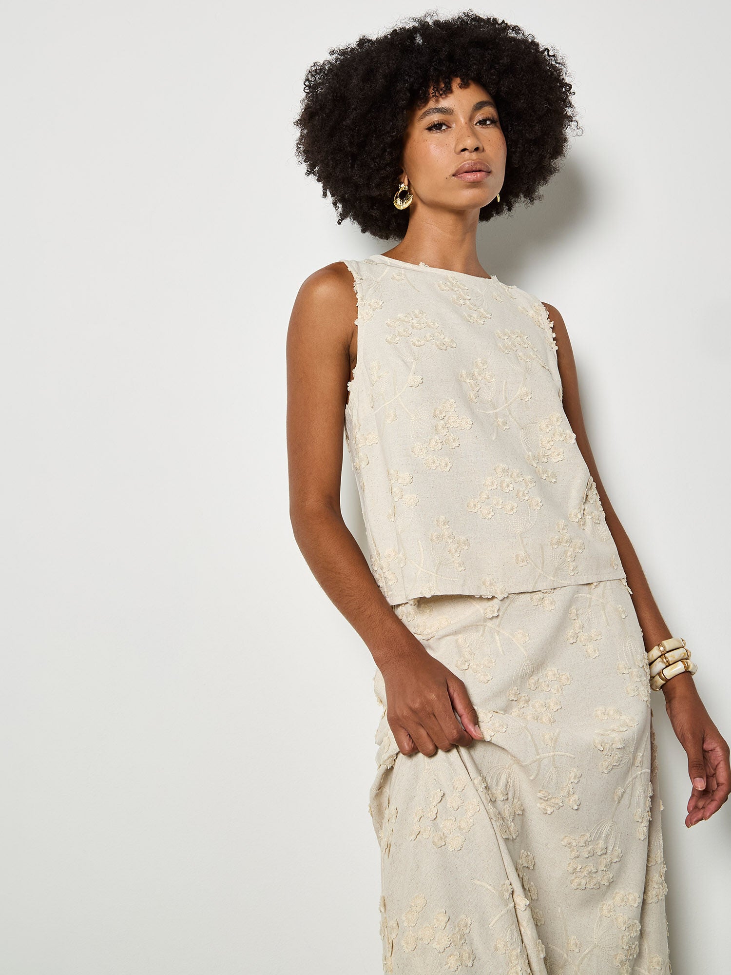 Dandellion Embroidered Linen Top
