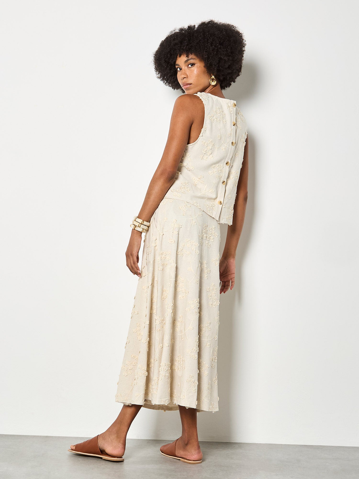 Dandellion Embroidered Maxi Skirt