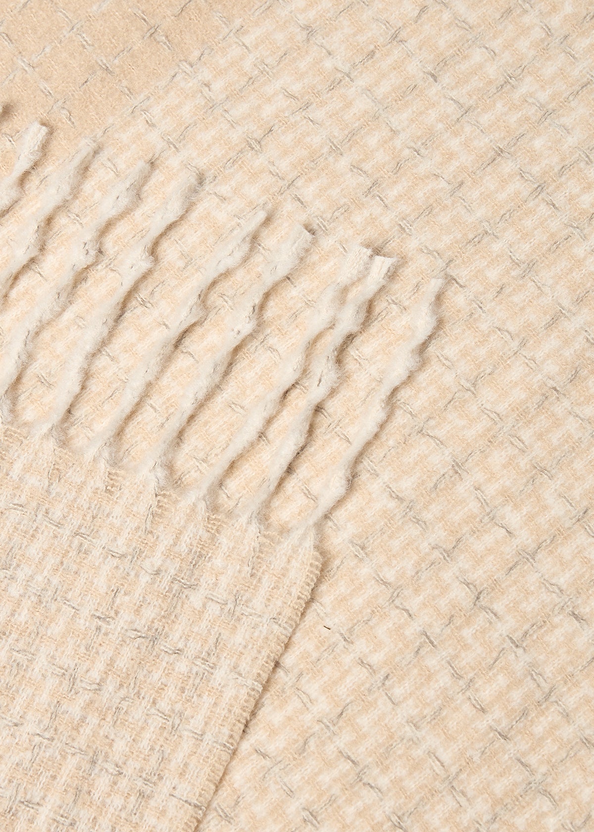 Vilhelma Textured Tassel Scarf