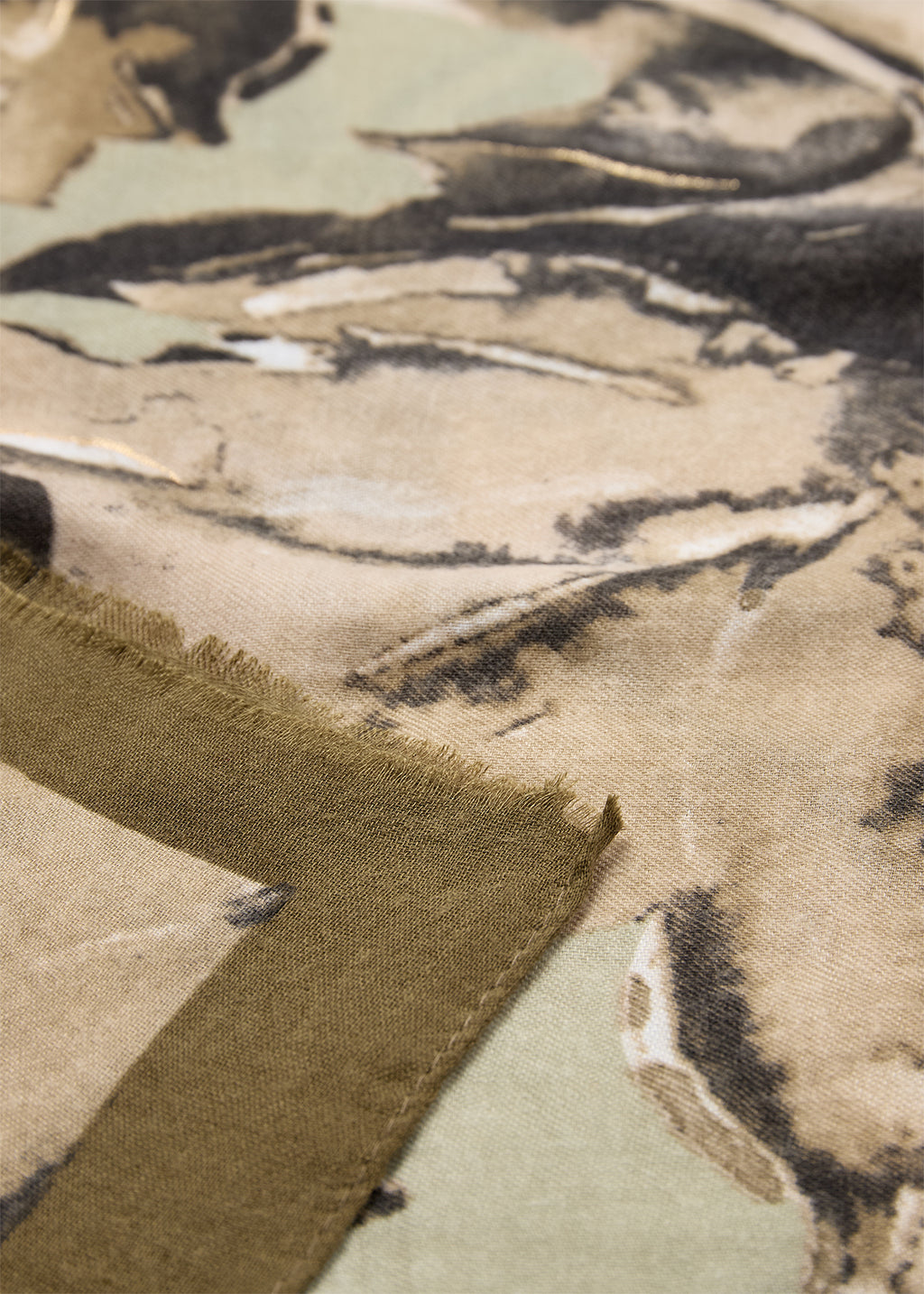 Vamellon Watercolour Print Scarf