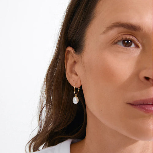 Eila Pearl Earrings