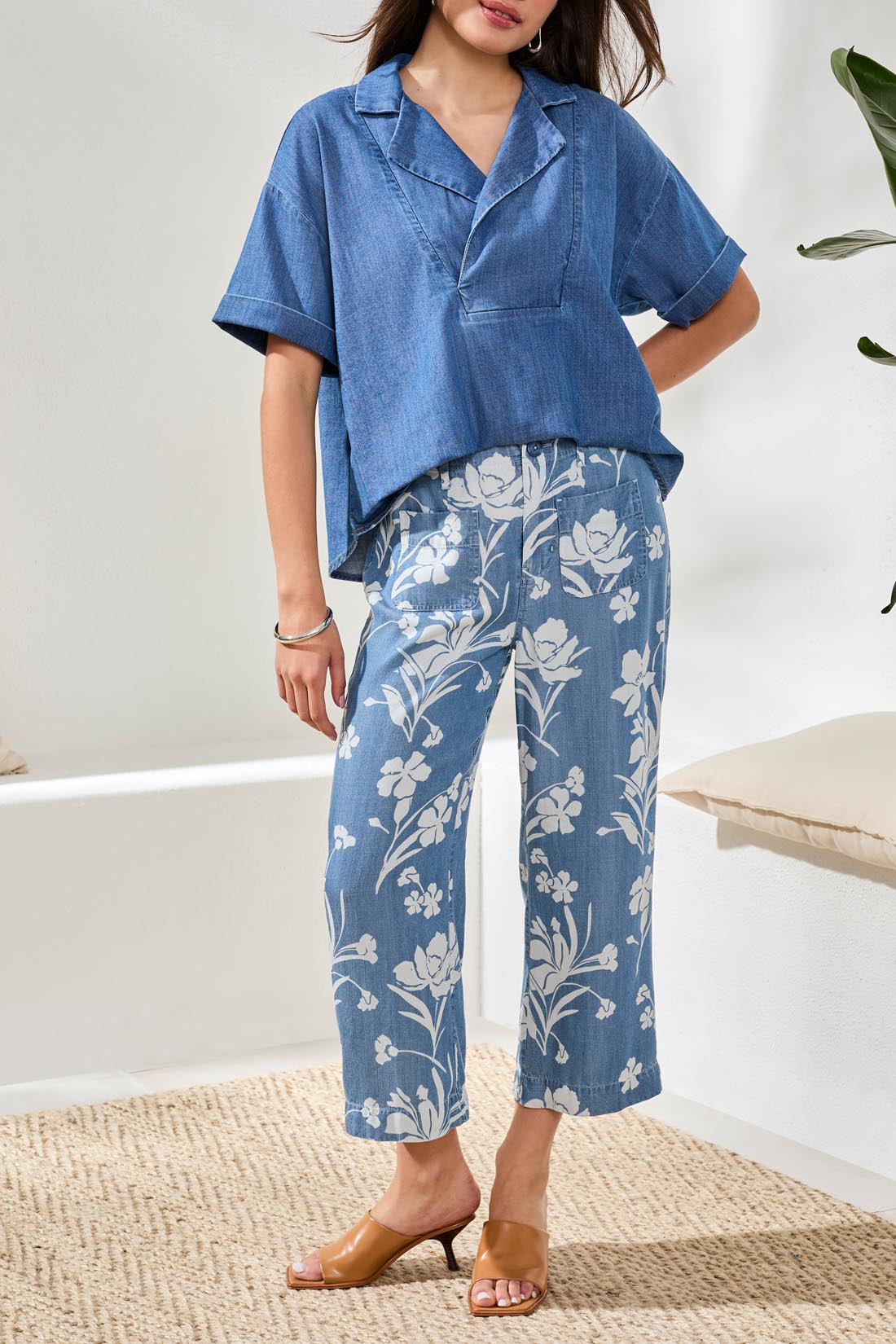 Flowy Floral Print Wide Crop Pant