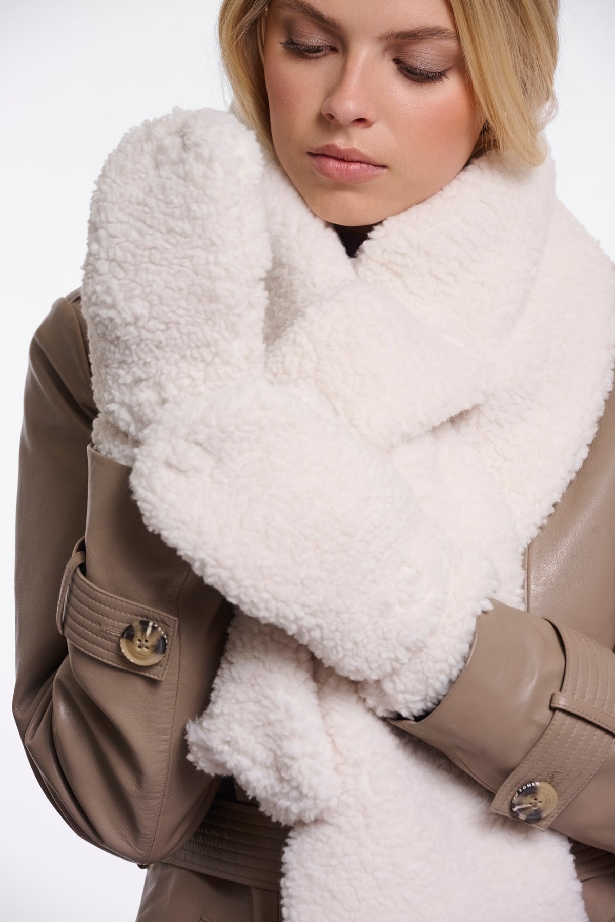 Aleida Teddy Mittens