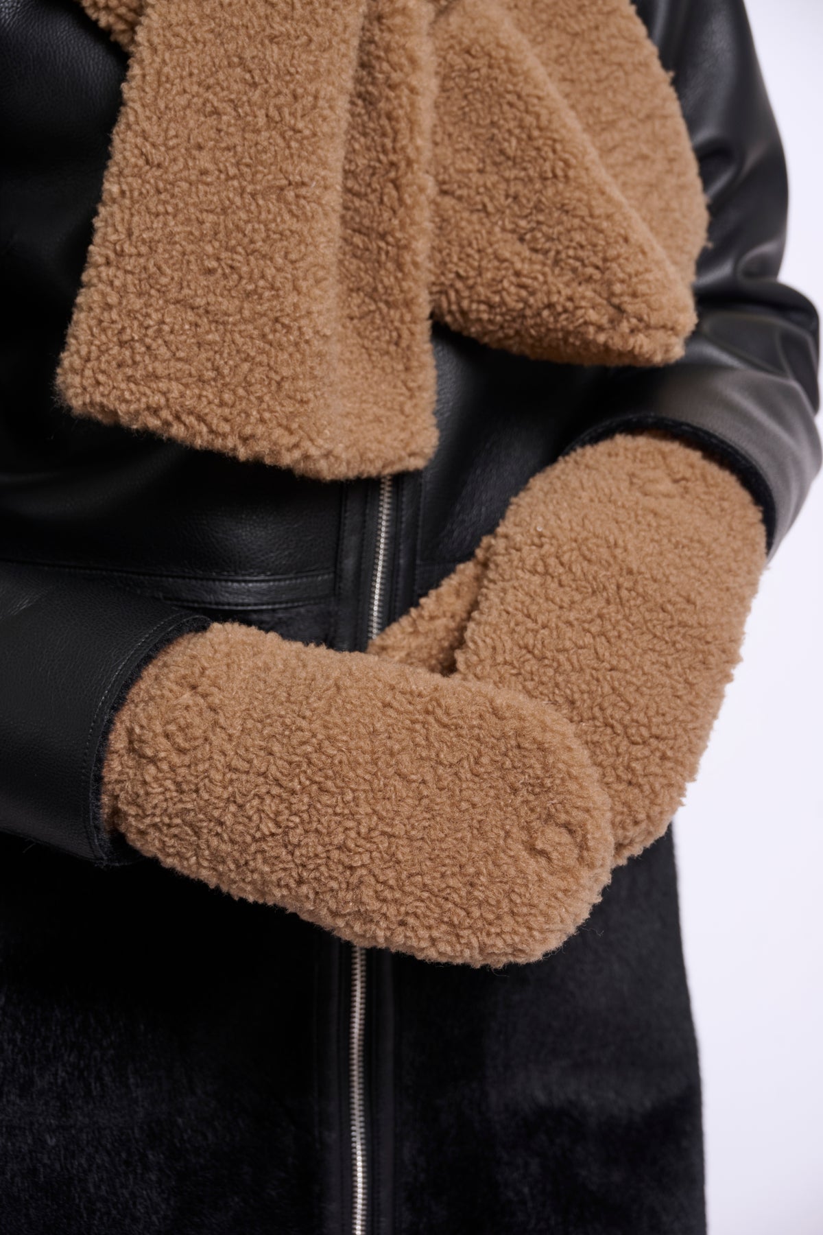 Aleida Teddy Mittens