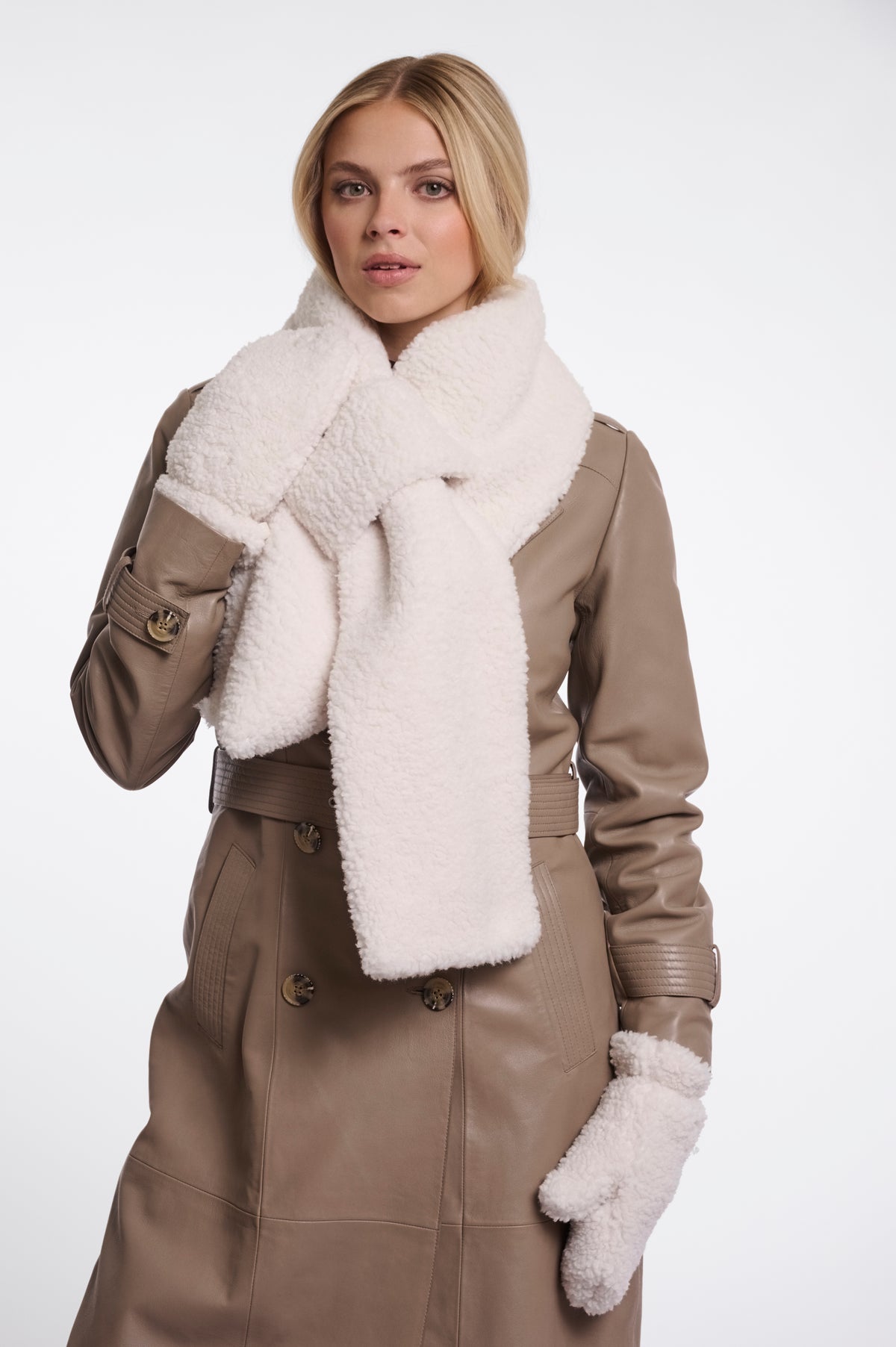 Asho Teddy Scarf
