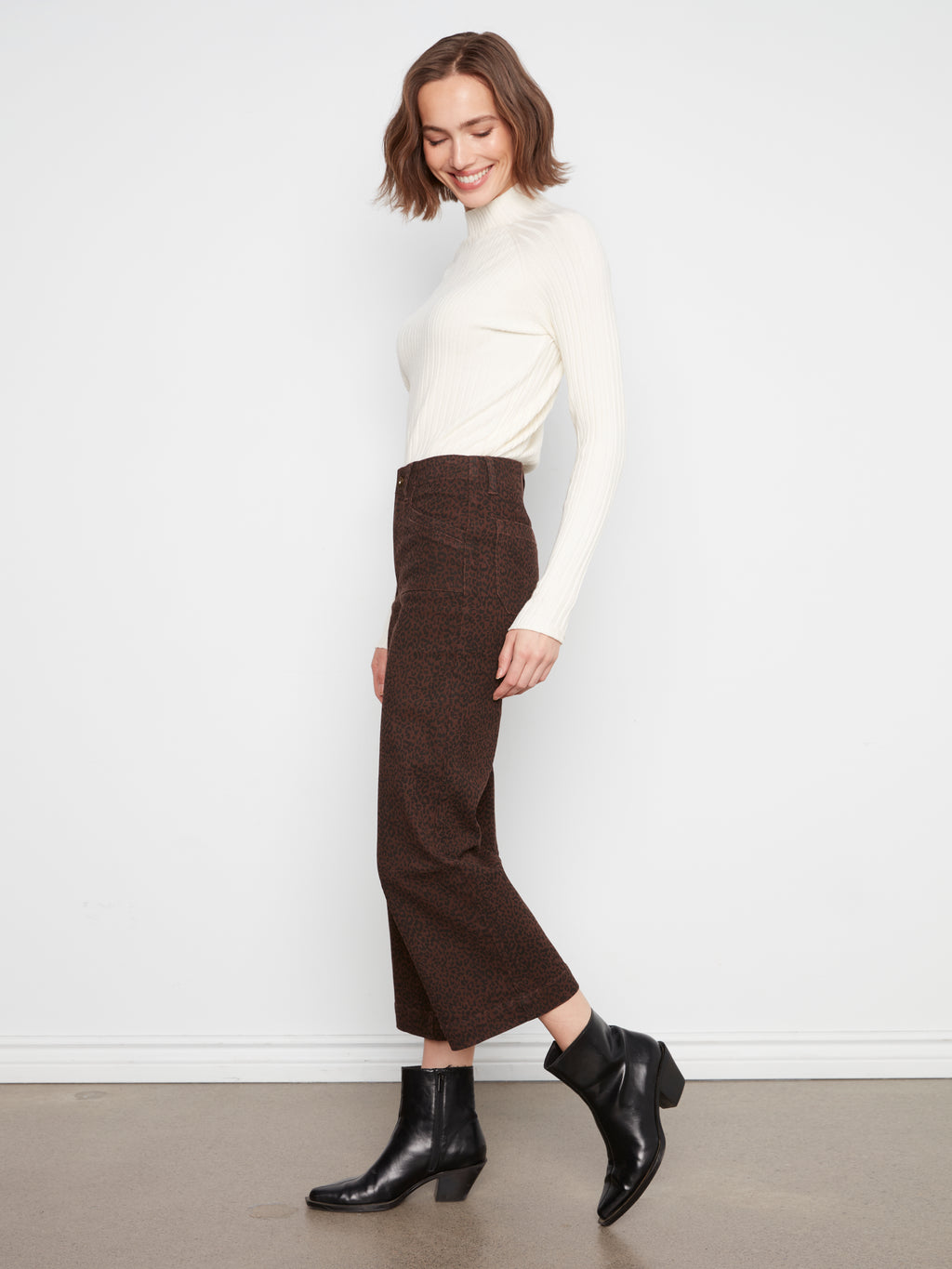 Printed Cropped Wide Leg Twill Pants with Patch Pockets