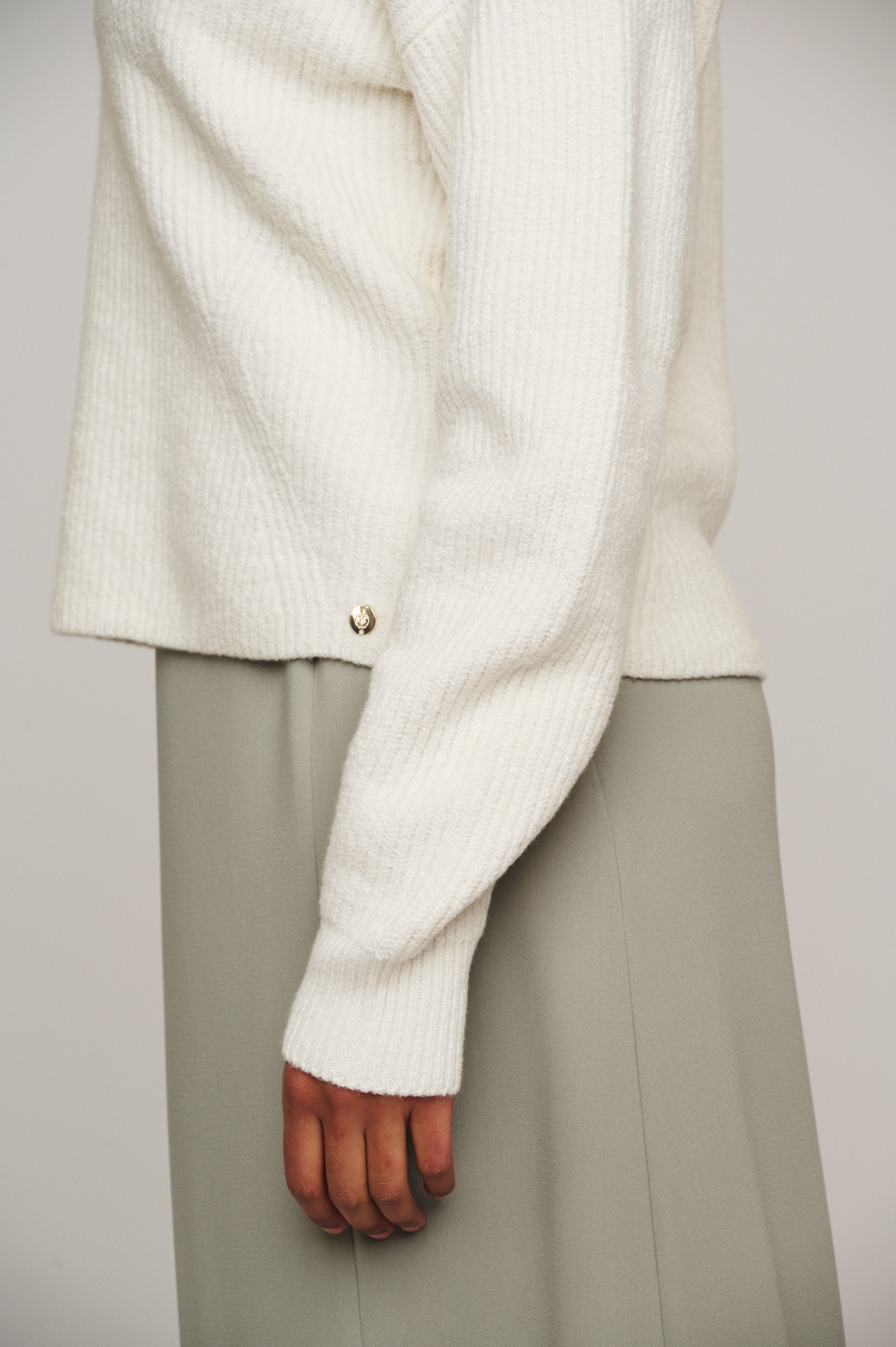 Donta V-Neck Sweater