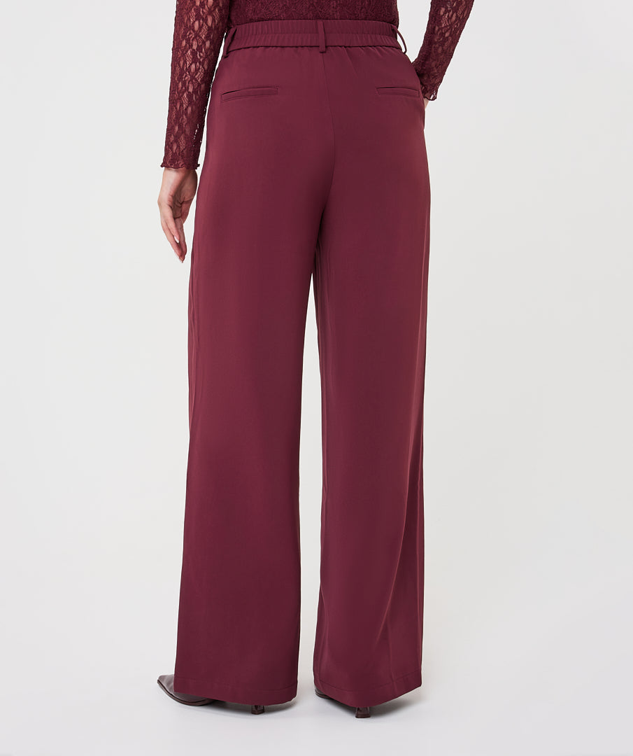 Pleated Wide Leg Trouser
