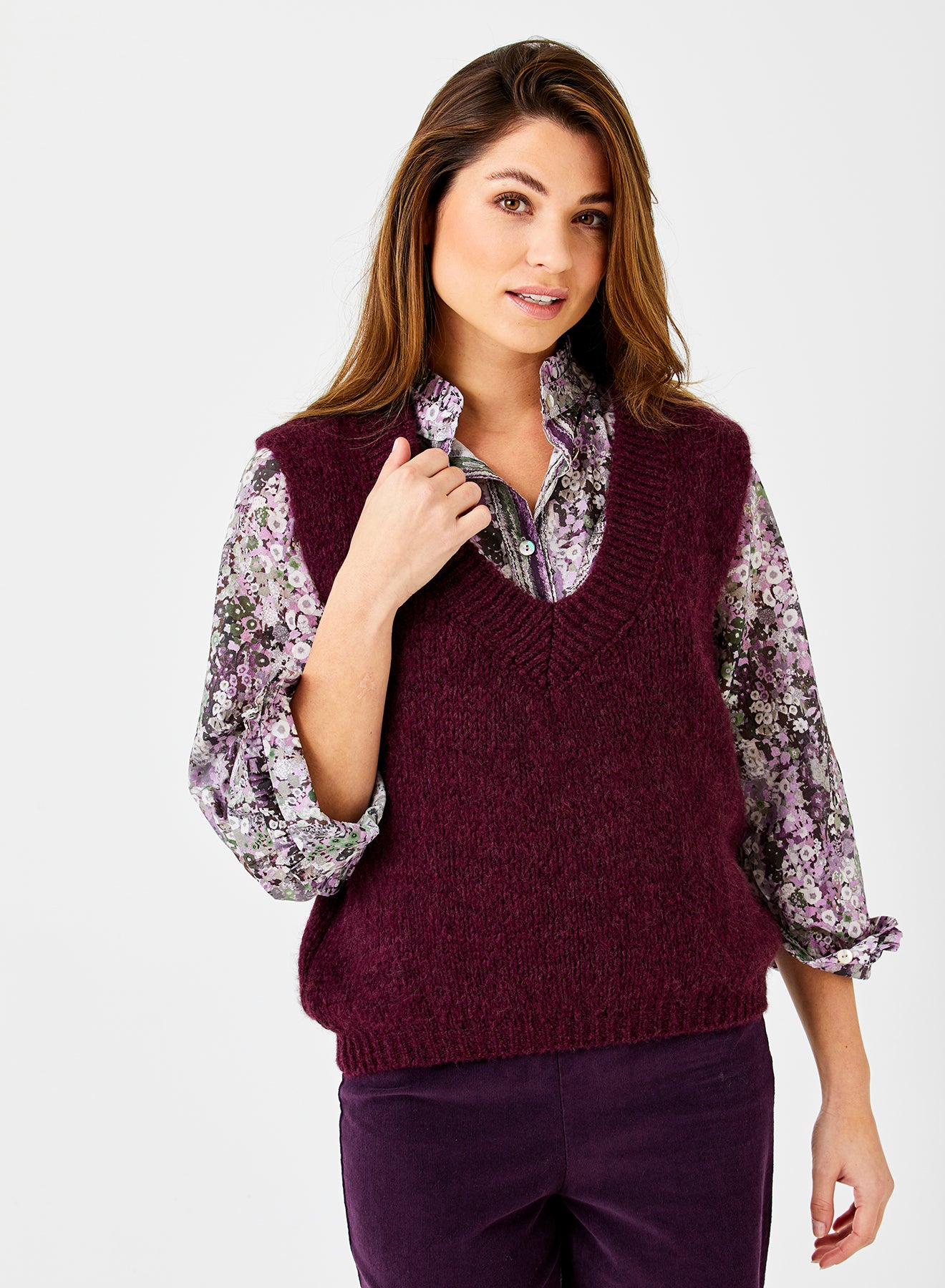 FEDORA SOFT KNIT V NECK TANK