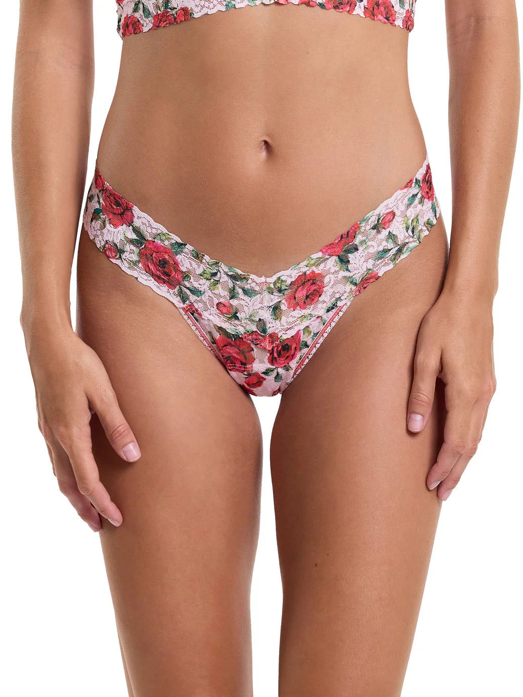 Signature Lace Low Rise Thong