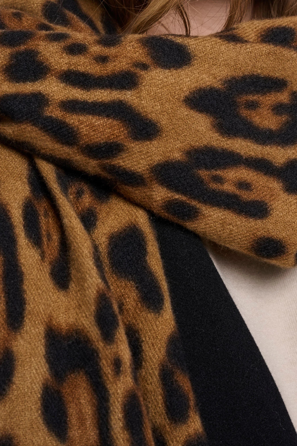 Hutton Scarf