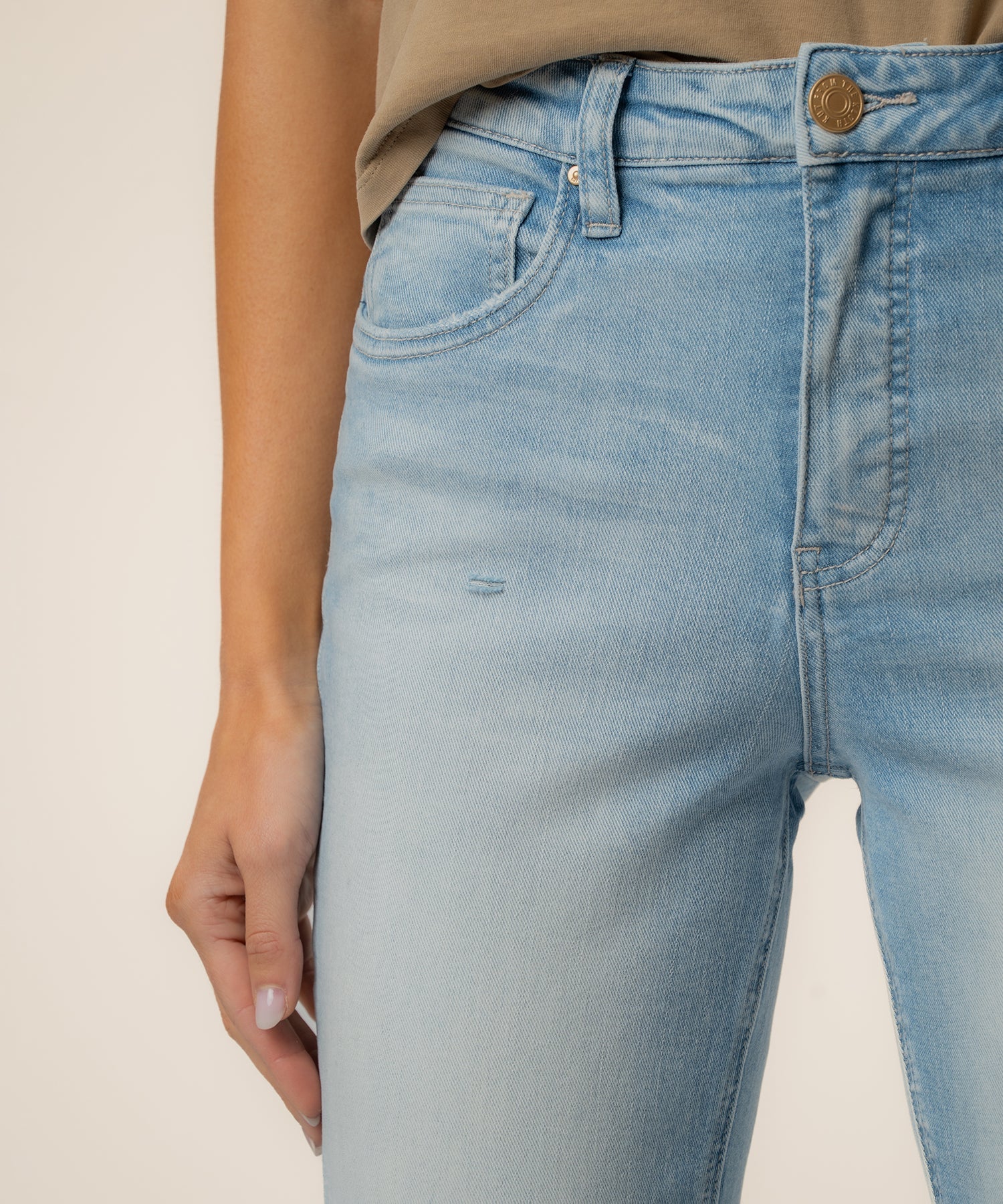 Rachael High Rise Mom Jean
