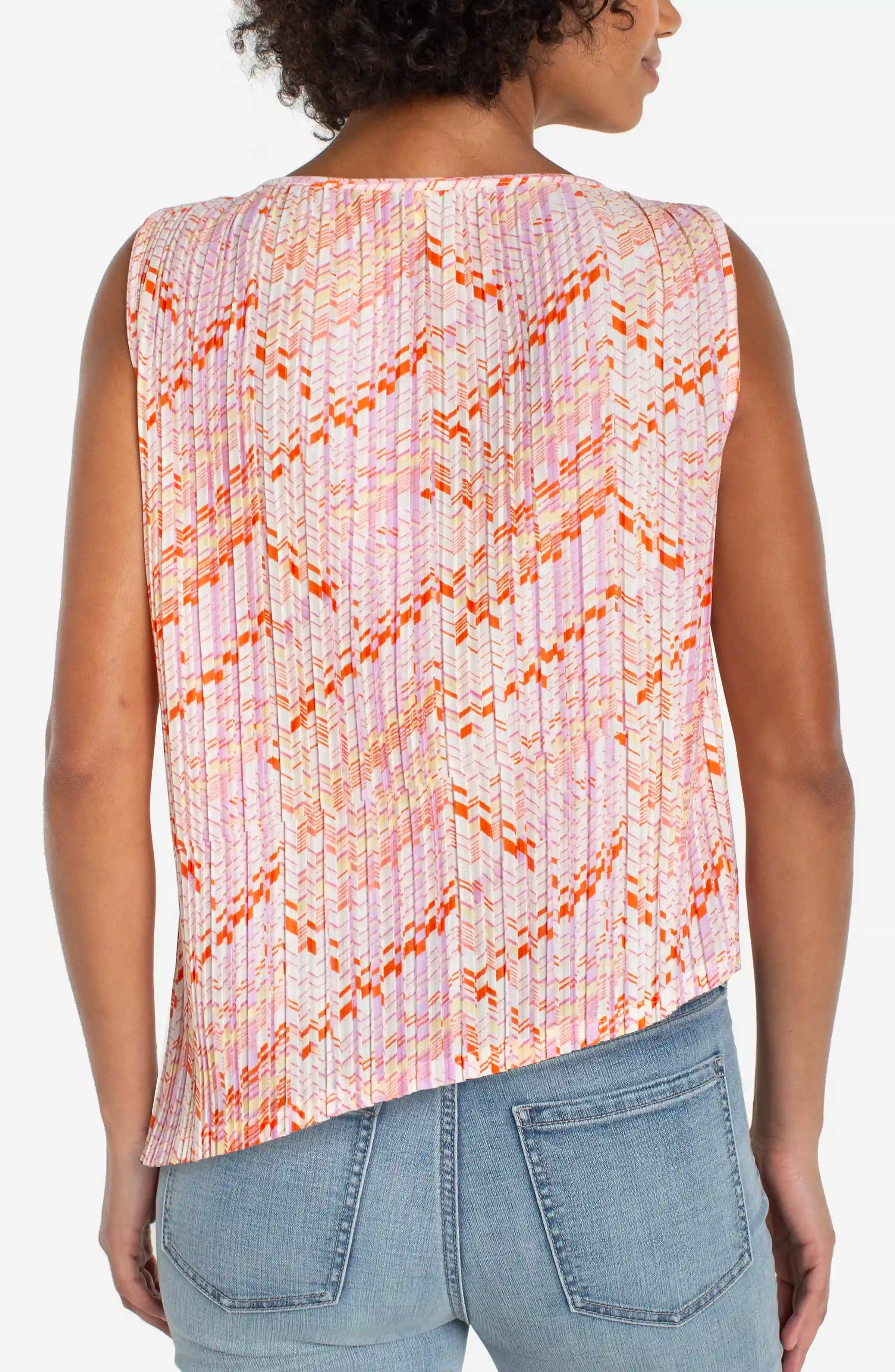 Sleeveless Asymmetric Hem Knit Top