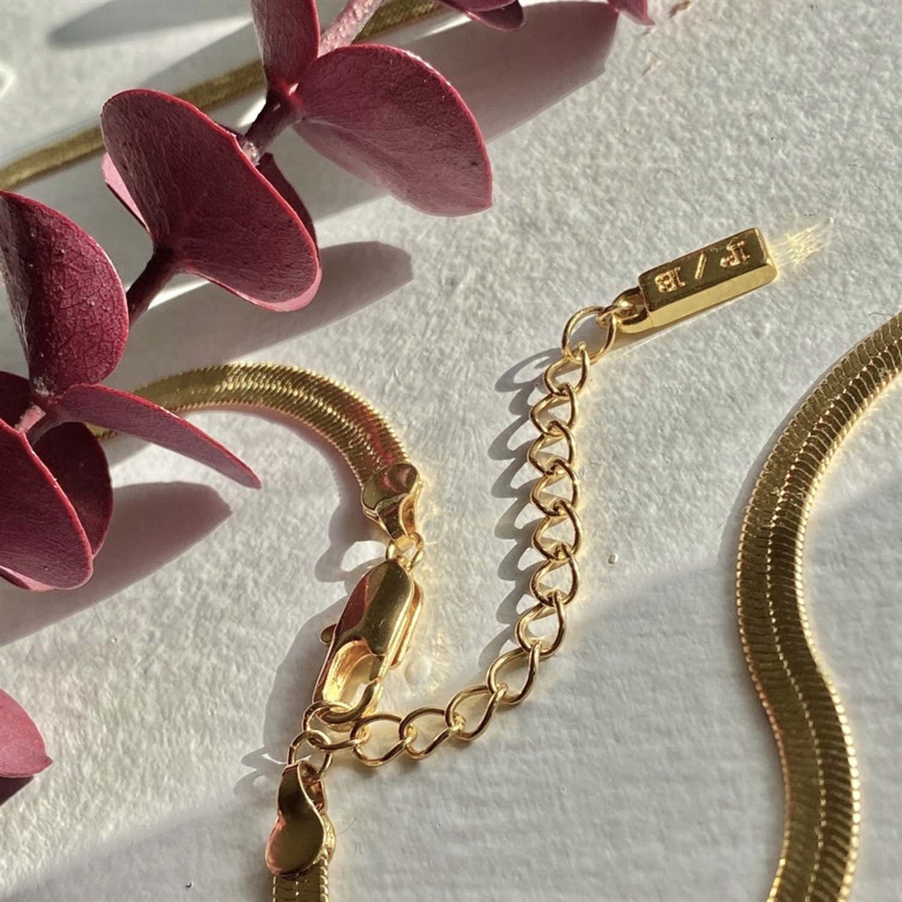 Nirah Snake Chain Necklace