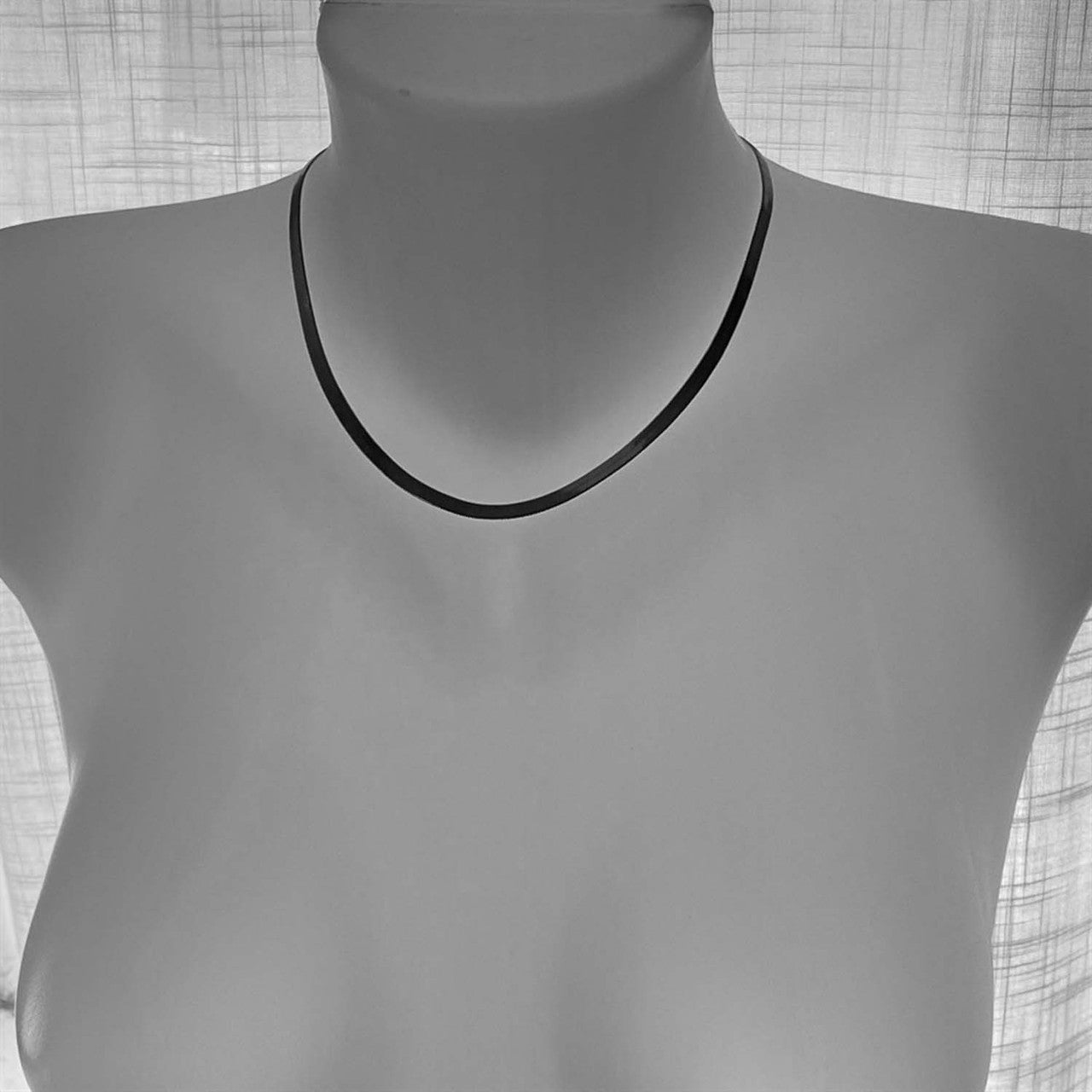Nirah Snake Chain Necklace