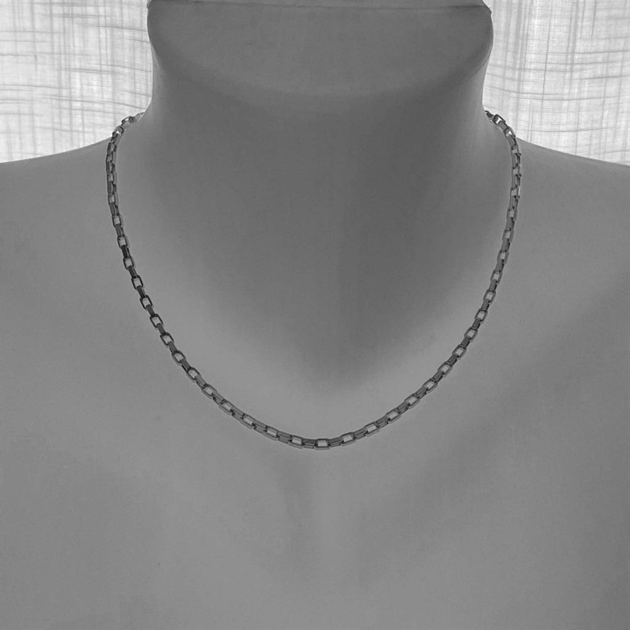 Dua Chunky Rectangular Box Chain Necklace