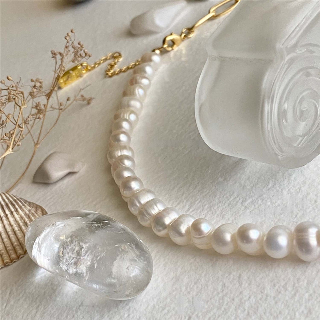 Champs-Élysées Freshwater Pearl & Gold Paperclip Chain Necklace