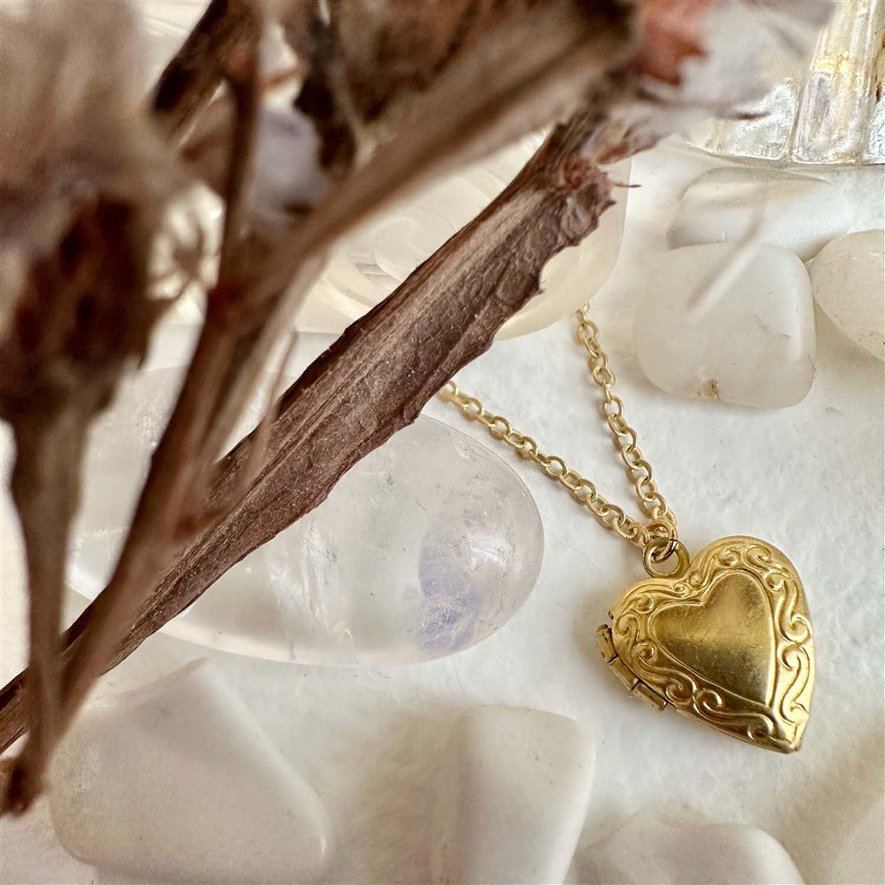 Elizabeth Vintage Heart Shaped Locket Charm Necklace