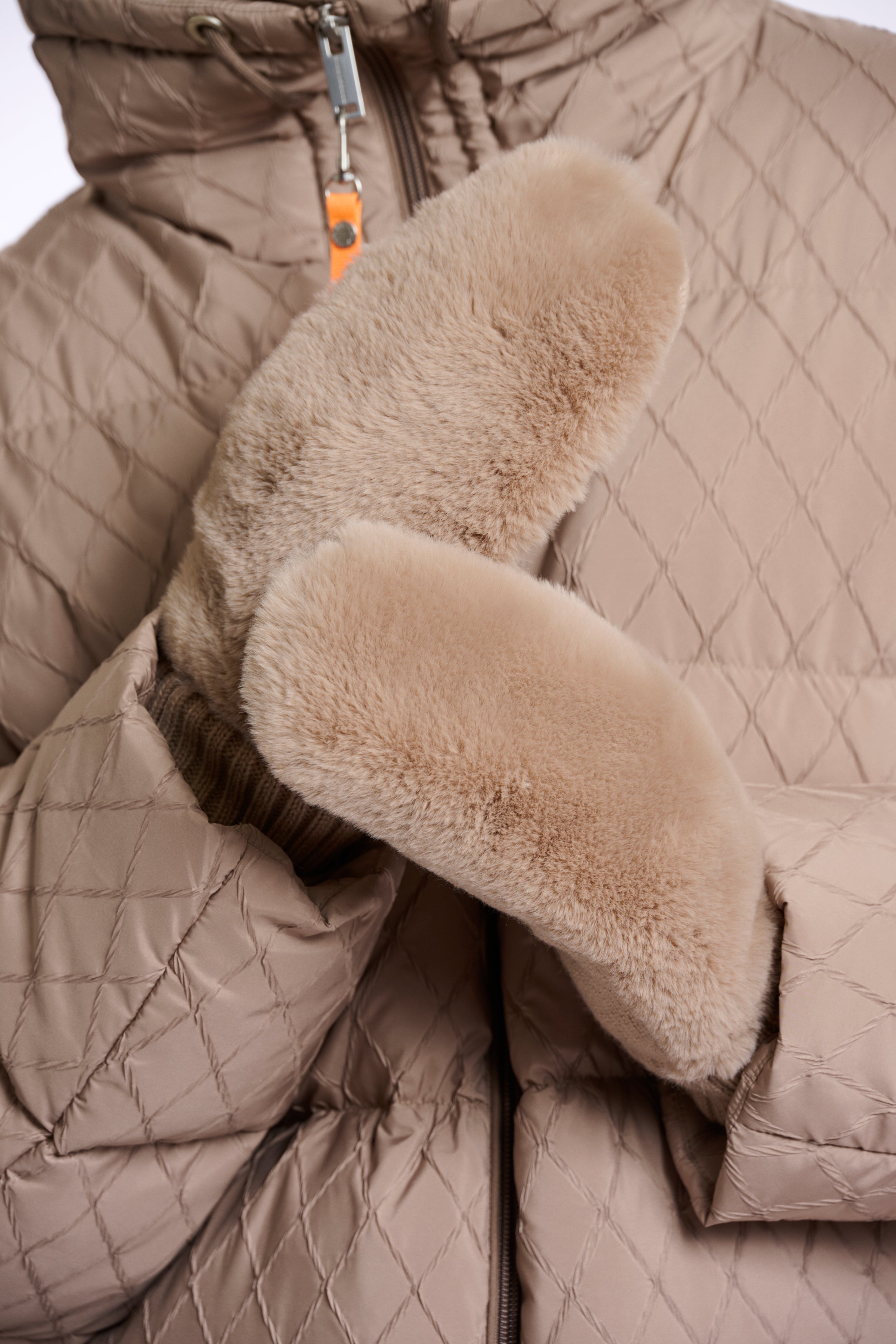 Oxo Faux Fur Gloves