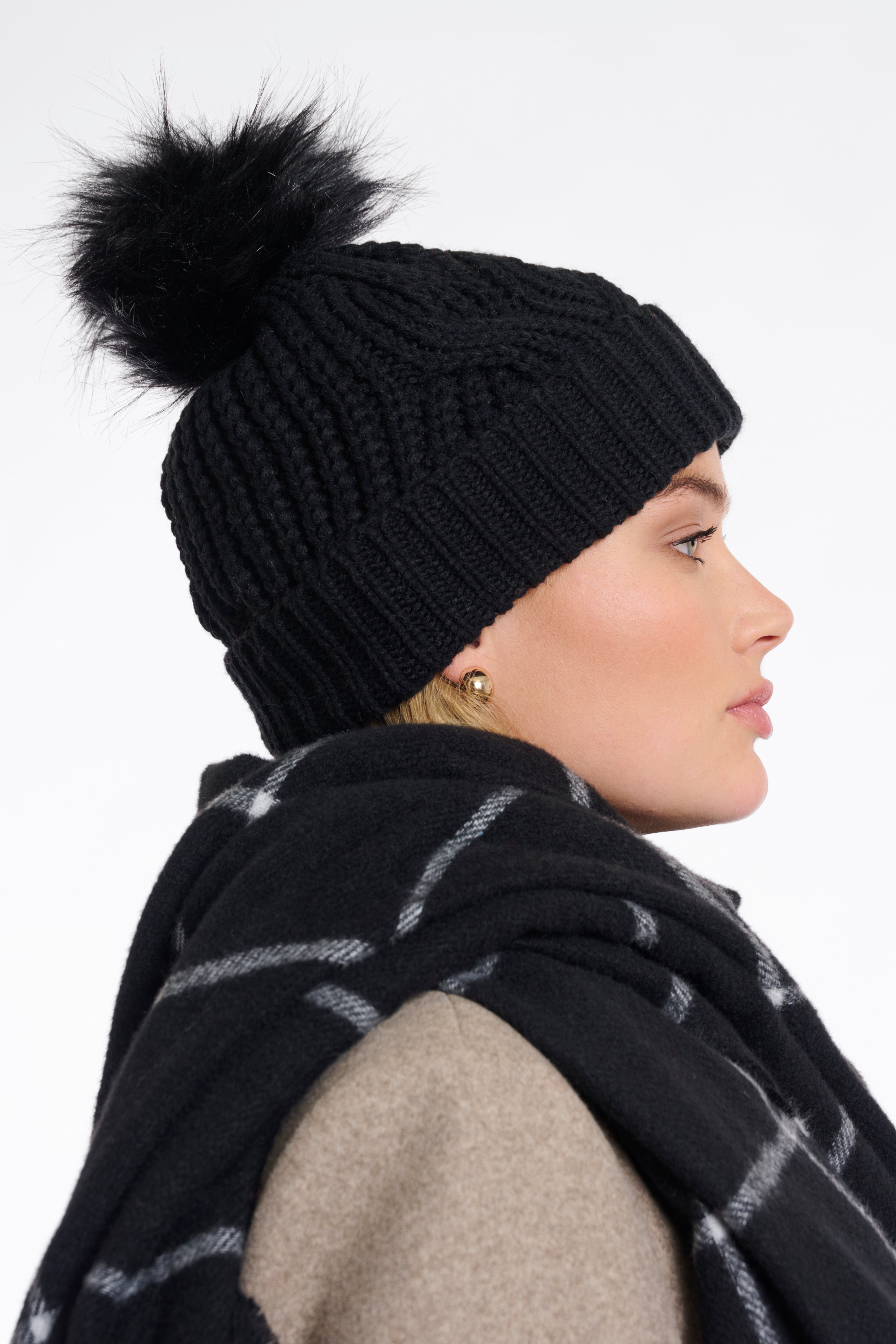 Kevina Beanie