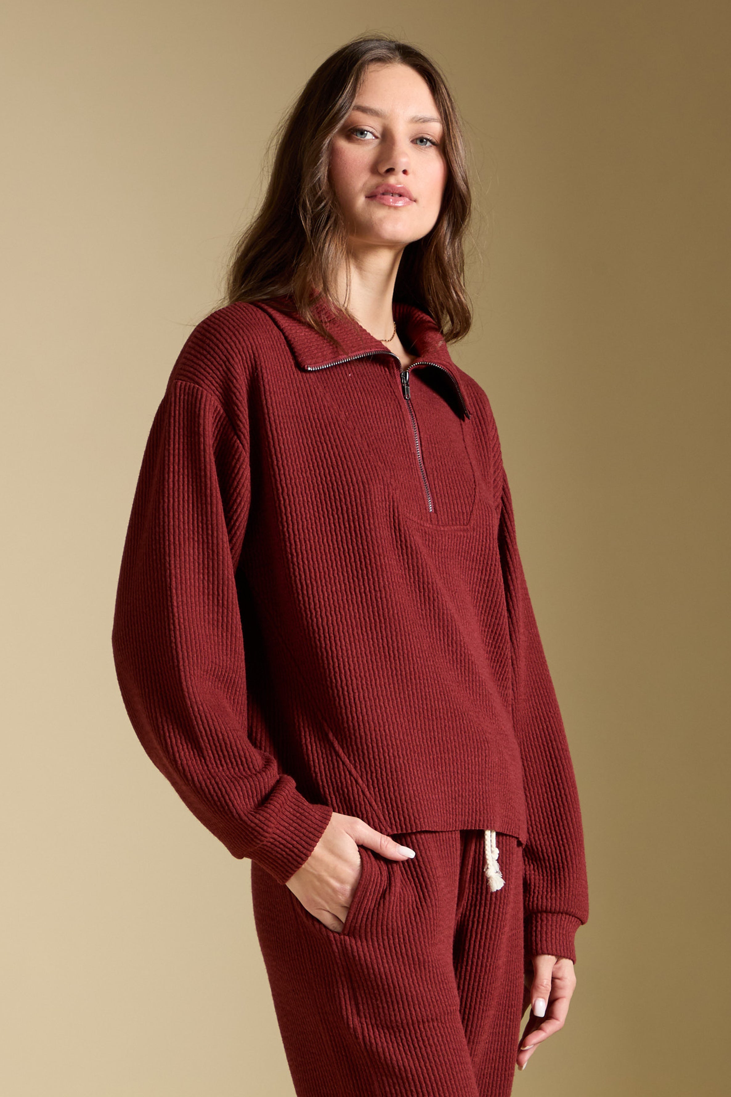 HALF ZIP SEAM PULLOVER