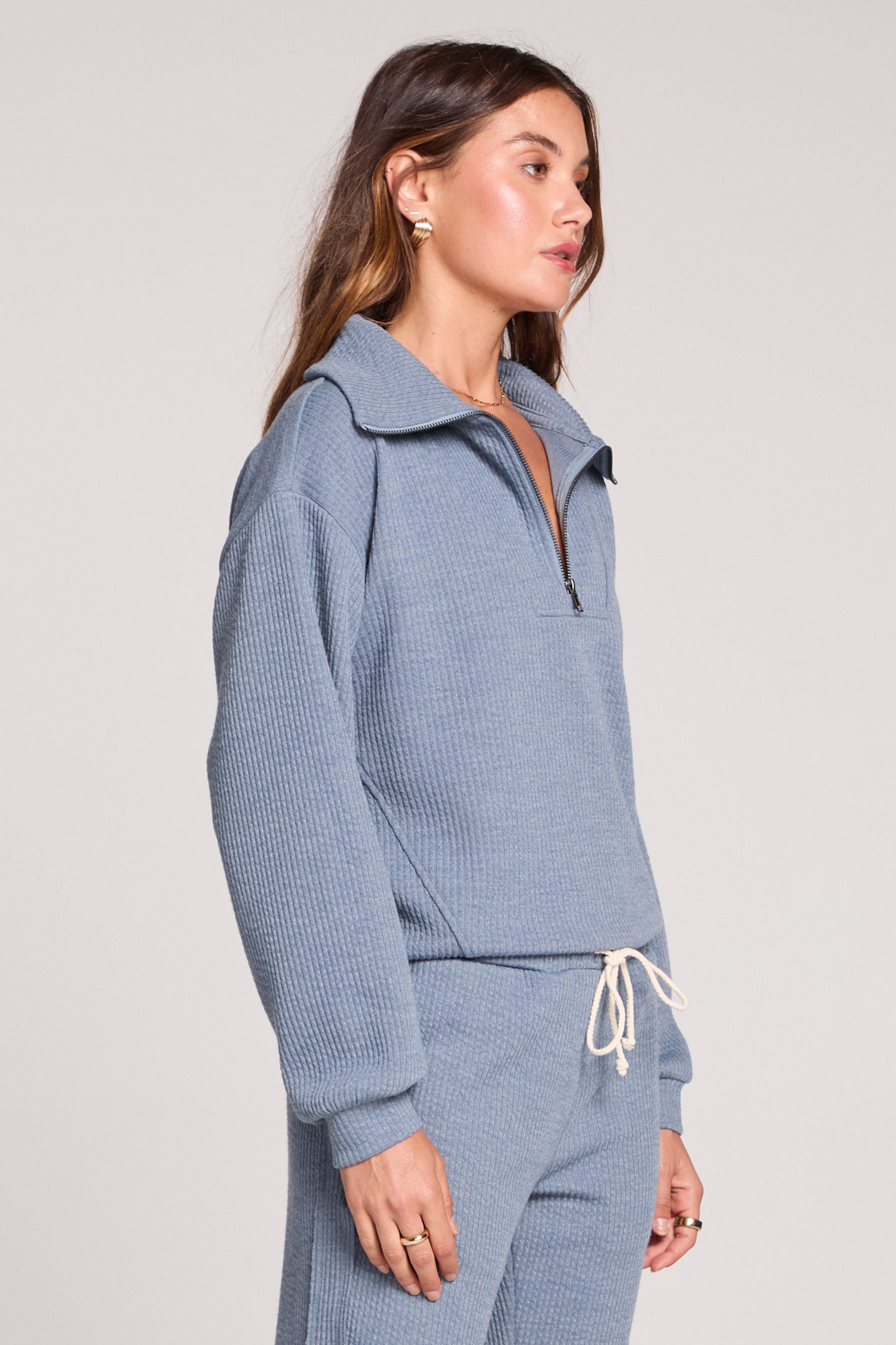 HALF ZIP SEAM PULLOVER