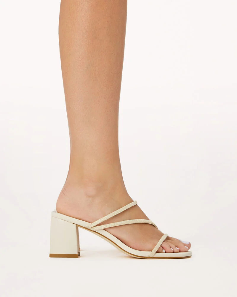 Yazmin Heel