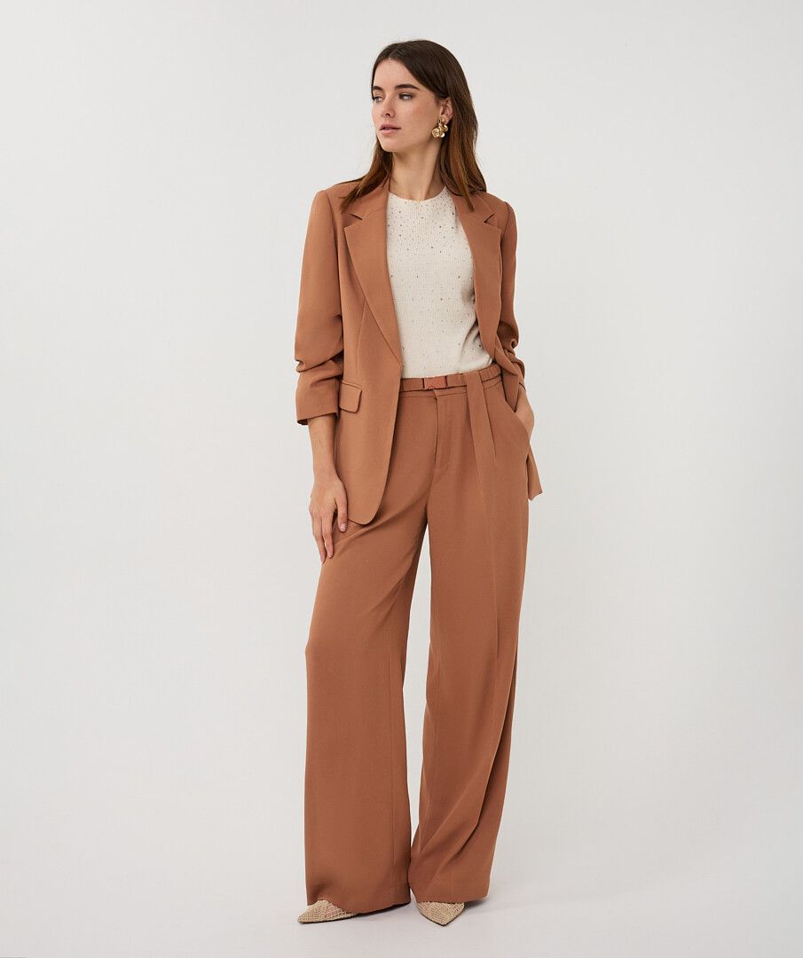 Ruched 3/4 Sleeve Crepe Blazer