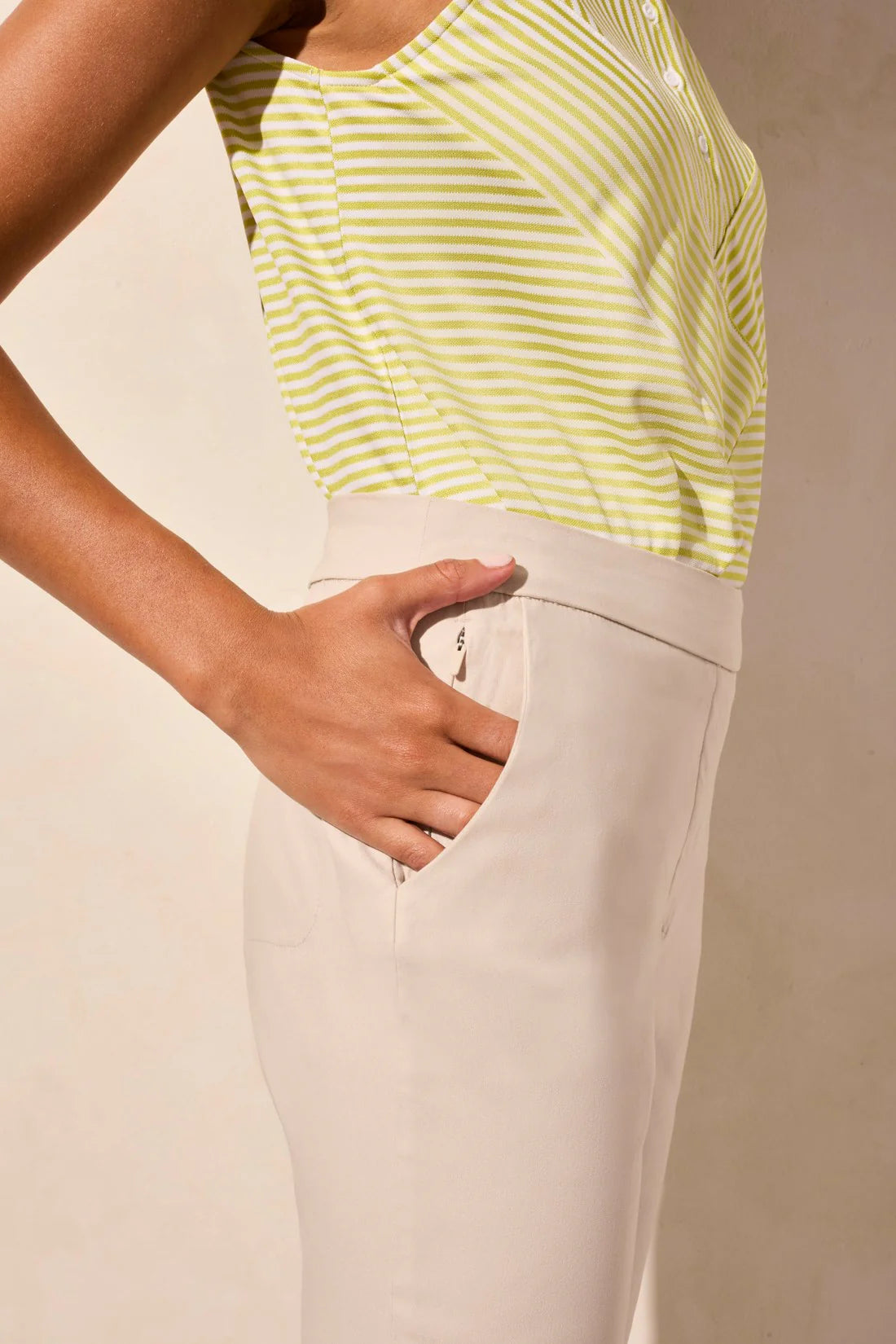 Flatten It® Pull-On Capri with Zip Pockets
