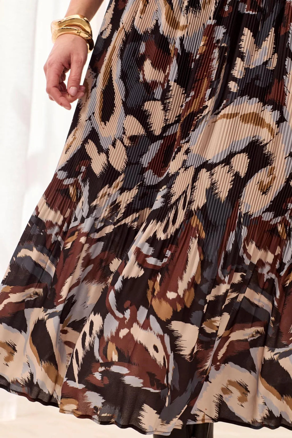 Flowy Plisse Printed Crepe Maxi Skirt