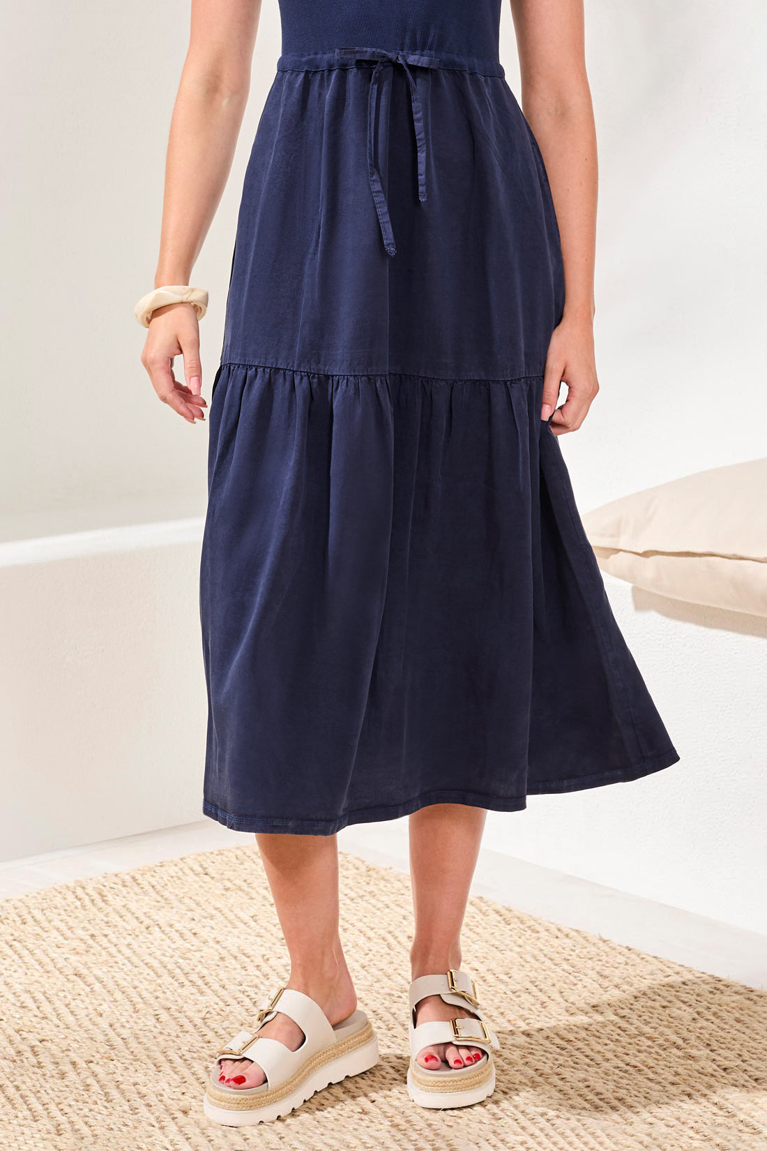 Sleeveless Scoop Neck Maxi Dress