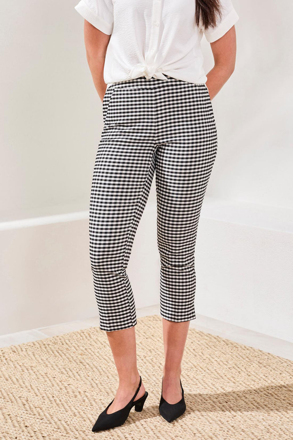 Pull-On Capri with Side Slit