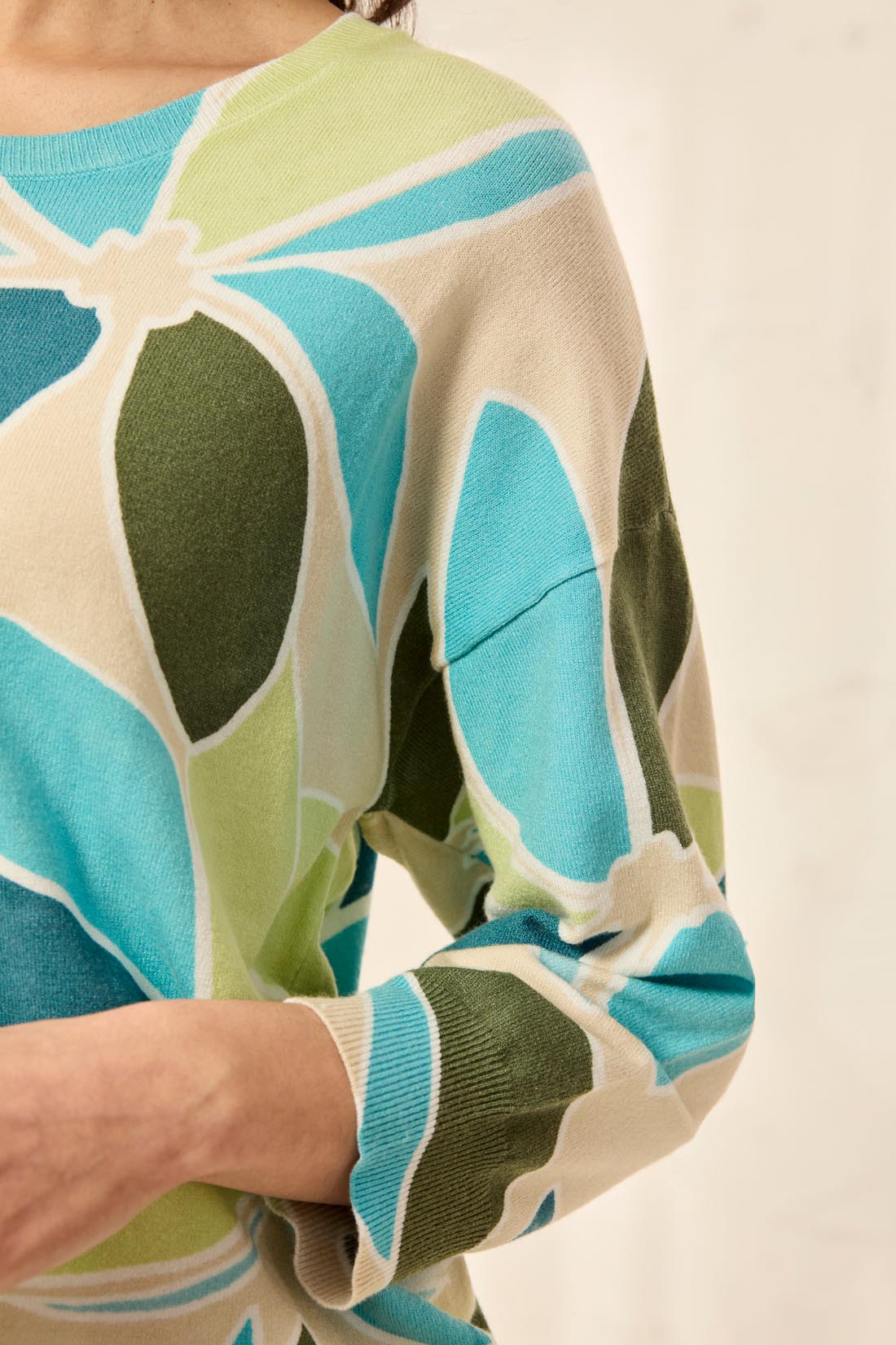 Soft Yarn Three-Quarter Sleeve Crewneck Sweater