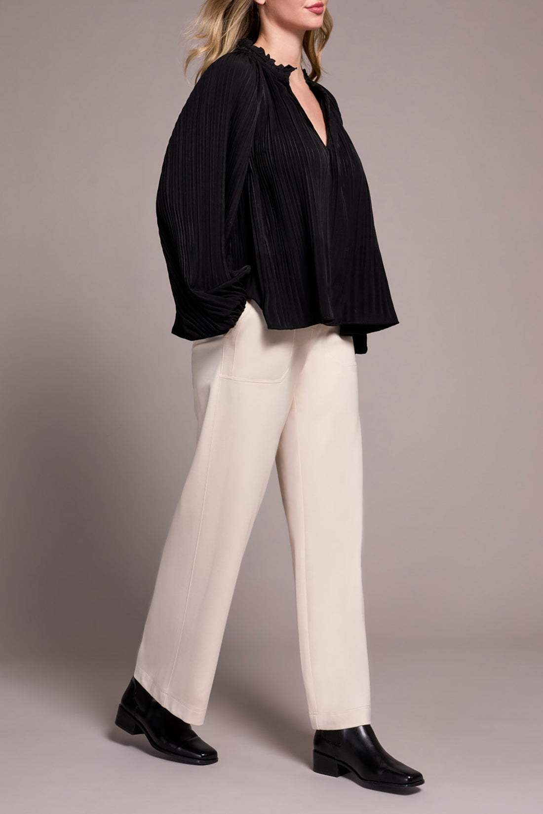 Long Sleeve Blouse with Ruffle Collar