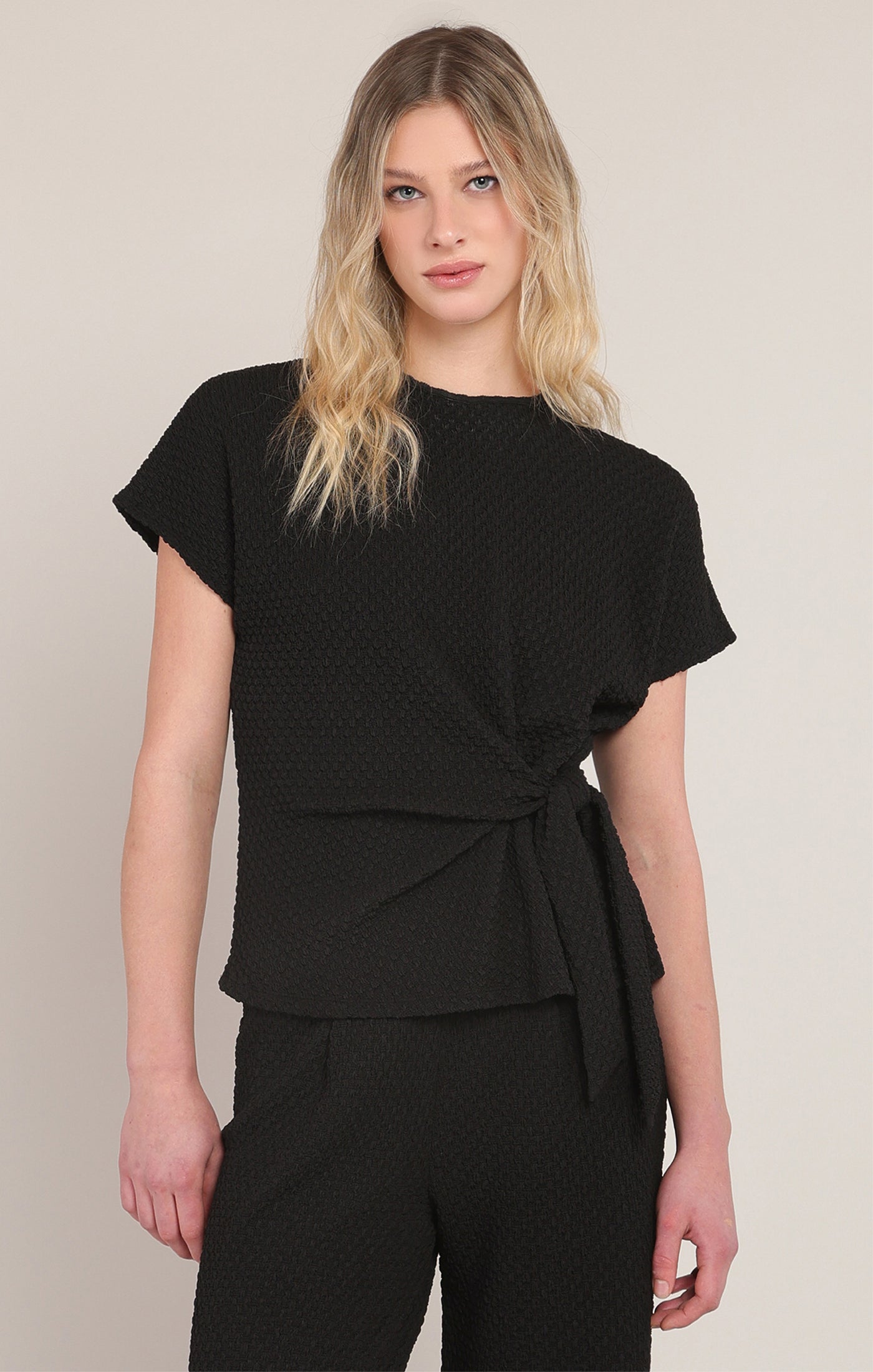 Textured Knot Front Short Sleeve Top