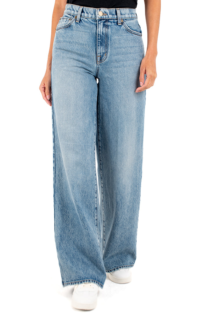 Aniston Relaxed Tapered Jean