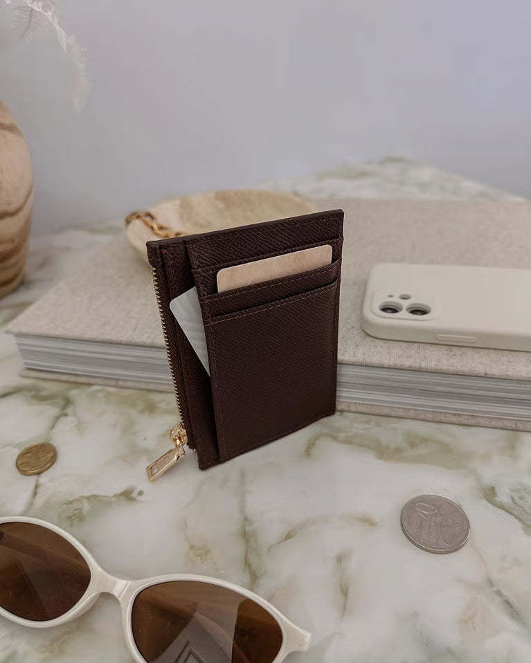 Cara Cardholder